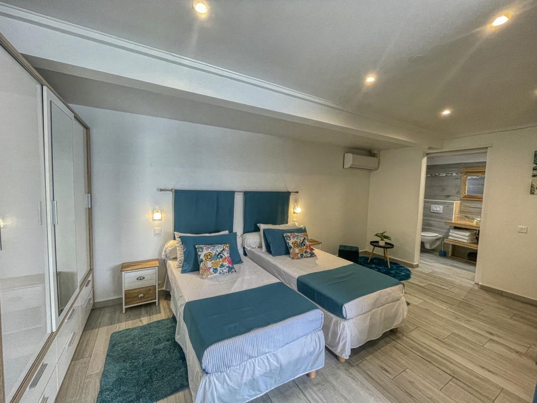 Villa Le Moule Guadeloupe__chambre etage-10